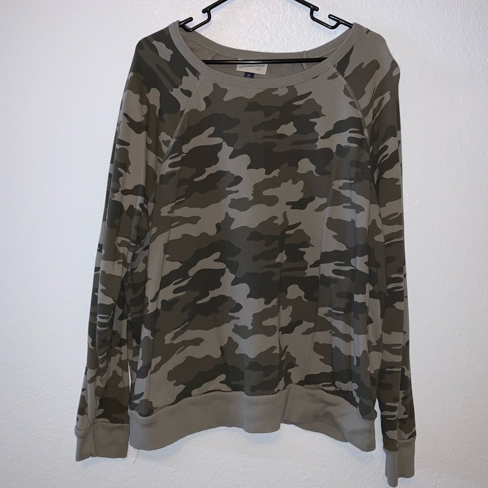 Camo sweatshirt